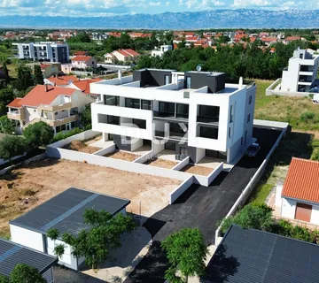 ZADAR, PRIVLAKA - Luksuzan Stan 120 Metara od Mora s Očaravajućim Pogledom na More! S6