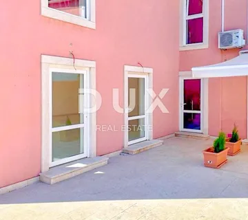 ISTRA, NOVIGRAD- Atraktivan poslovno stambeni prostor