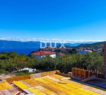 OTOK KRK, VRBNIK - Stan na 2. katu s panoramskim pogledom