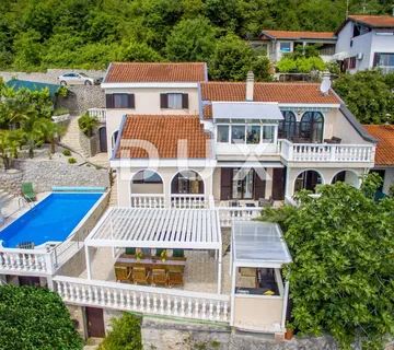 OPATIJA, MATULJI - Vila s pogledom na kvarnersko plavetnilo