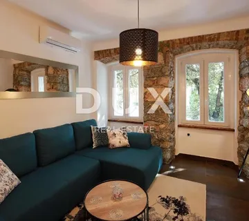 RIJEKA, CENTAR - tri luksuzna apartmana u centru Rijeke.