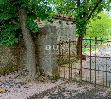 PAZIN,BERAM - Gospodarska zgrada 58m2 sa okućnicom - Beram, Pazin