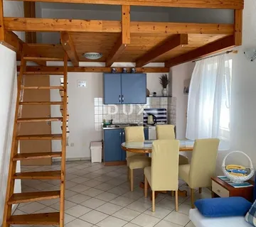 ISTRA, MEDULIN - Studio s galerijom, 450m od mora!
