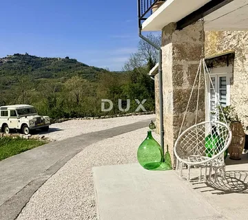 ISTRA, MOTOVUN – Renovirana kamena kuća sa spektakularnim pogledom