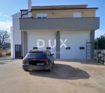 ISTRA,ŠIŠAN - Kuća sa dva stana i garažom! - Šišan, Ližnjan