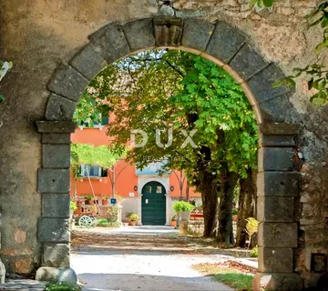 ISTRA, LABIN - Palača u baroknom ladanjskom arhitektonskom sklopu