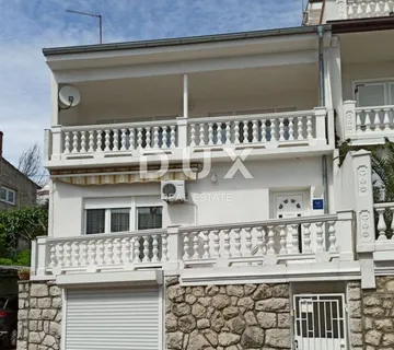 CRIKVENICA - kuća od 200 m2 u centru Crikvenice