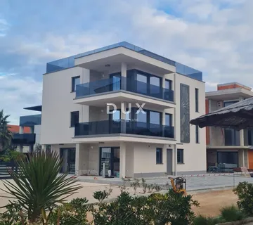 ZADAR, VIR - PRILIKA! Ekskluzivan objekt na samoj plaži!