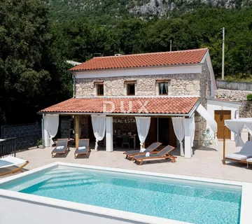 NOVI VINODOLSKI, BRIBIR - Kamena vila s bazenom - Bribir, Vinodolska općina