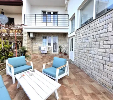 ISTRA, SVETVINČENAT - Renovirana kamena kuća s 300m2 stambene površine - Režanci, Svetvinčenat