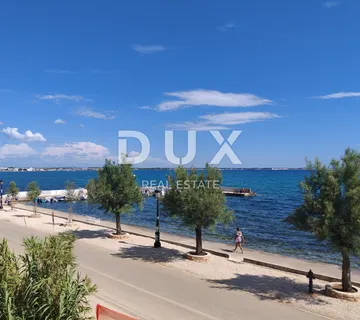 ZADAR, VIR - Luksuzan stan s vrhunskim pogledom prvi red do mora! AS3