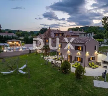 ISTRA, PIĆAN - Romantično imanje s tri vile