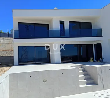 CRIKVENICA - Novogradnja, luksuzna kuća neto 340 m2!