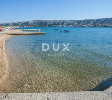 OTOK PAG, GRAD PAG - Kuća s 5 apartmana i 2 zasebna stana, 511m2