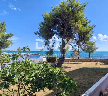 ZADAR, VIR - Luksuzan stan s vrtom drugi red do mora! BS2
