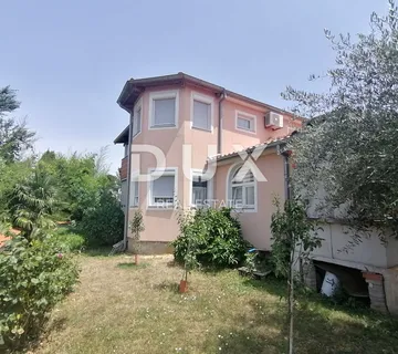 ISTRA, PULA - dvije obiteljske kuće