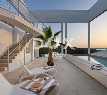 ZADAR, DEBELJAK - Luksuzna moderna vila s bazenom i pogledom na more - Debeljak, Sukošan