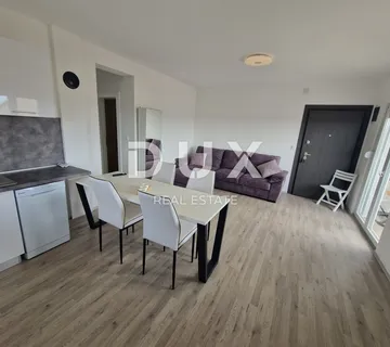 NOVALJA, PAG - Namještena novogradnja s pogledom na more - Stara Novalja, Novalja