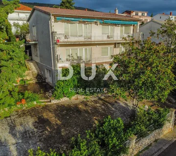 CRIKVENICA, SELCE - veća kuća s okućnicom 200 metara od mora s pogledom na more - Selce, Crikvenica