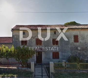 ISTRA, ŽMINJ Imanje za adaptaciju + građevinsko zemljište 3200 m2 - Cere, Žminj