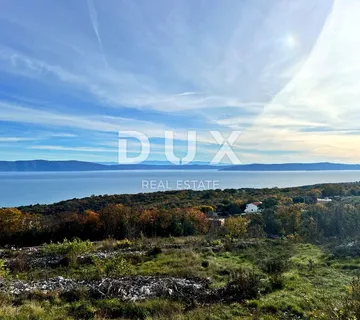 ISTRA, RABAC - Prostrano zemljište s pogledom na more i građevinskom dozvolom - Rabac, Labin
