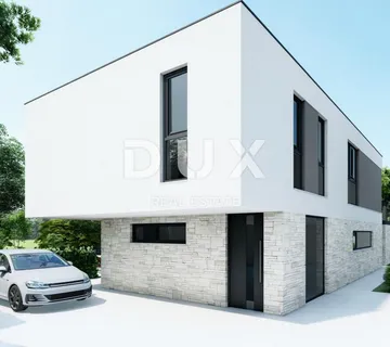 ISTRA, VALTURA - Kuća u Roh-bau fazi okružena prirodom - Valtura, Ližnjan