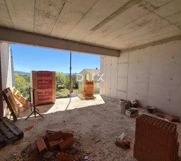 ZADAR, SUKOŠAN - S6 - Trosoban stan s krovnom terasom