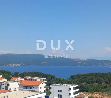 GRAD KRK, CENTAR - Dvoetažni apartman s bazenom i panoramskim pogledom