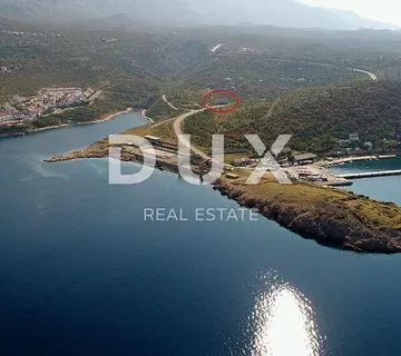 STINICA - građevinski teren 4285m2 sa postojećom zgradom od 500m2 za boutique hotel / hostel / motel /poslovno- apartmansku zgrada - Stinica, Senj