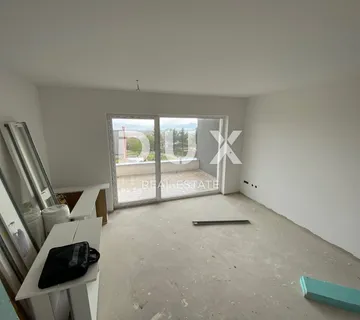 RIJEKA, MARČELJI - stan 2S+DB u novogradnji s pogledom na more + okućnica! PRILIKA! - Marčelji, Viškovo