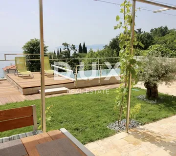 OPATIJA, LOVRAN - stan 80m2 s vlastitim bazenom i pogledom na more + okućnica 145m2