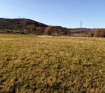ISTRA, LABIN - Građevinsko zemljište od 556 m2 - Šušnjevica, Kršan