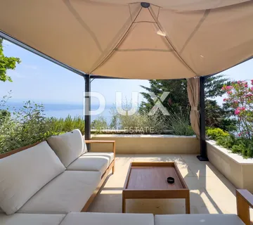OPATIJA, LOVRAN - ekskluzivan stan s panoramskim pogledom i bazenom