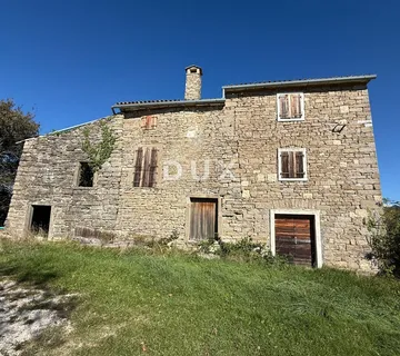 ISTRA,GROŽNJAN - Samostojeća kamena kuća s pogledom na more