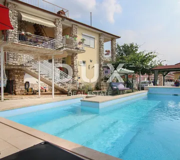 ISTRA, VALBANDON - Prodaja apartmanske kuće - Valbandon, Fažana