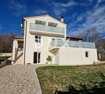 ISTRA, SVETVINČENAT - Prekrasna kuća na odličnoj lokaciji