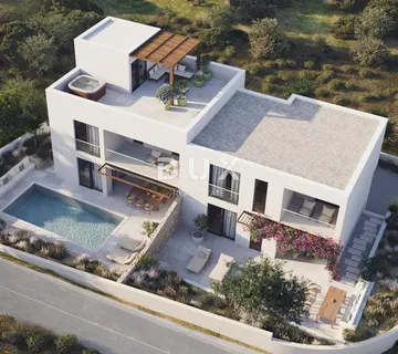 ŠIBENIK, VODICE – Moderan duplex s bazenom