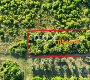 ZADAR, MURVICA - Poljoprivredno zemljište na mirnoj lokaciji 1144 m2 - Murvica, Poličnik