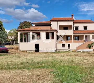 ISTRA, KANFANAR - Velika kuća s poslovnim prostorom i okućnicom