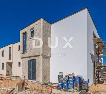 OTOK KRK, MALINSKA - dvije dvojne kuća s jednim bazenom - Milovčići, Malinska-Dubašnica