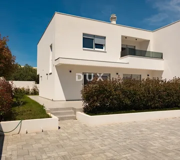 DALMACIJA, VODICE - Moderna dvoetažna kuća "Sole"