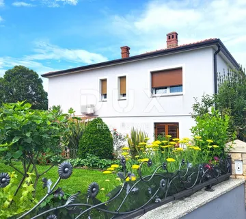 ISTRA, UMAG - Kuća s 4 apartmana i prekrasnom okućnicom