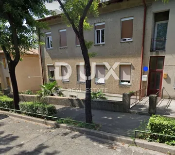 RIJEKA, TRSAT, VOJAK- stan- etaža 110m2 pogodan kao i poslovni prostor