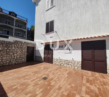 OTOK KRK, NJIVICE - Jednosobni apartman u prizemlju s okućnicom - Njivice, Omišalj