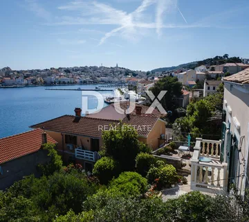 Mali Lošinj, kamena kuća, 194 m2, 25 m do mora
