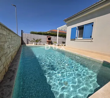 Istra, Novigrad, 91,80 m2S, bazen, terasa