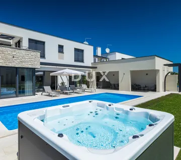 ISTRA, BRTONIGLA - Elegantna vila savršena kombinacija luksuza i mira