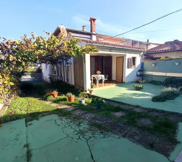 ISTRA, PULA - Obiteljska kuća + apartman nadomak centra grada