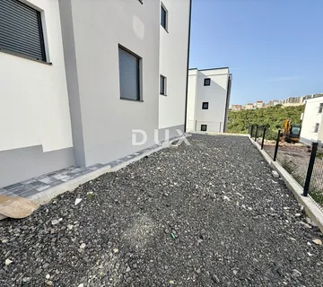 KVARNER, NOVI VINODOLSKI - Stan u novogradnji s okućnicom
