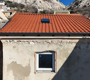 OTOK KRK, STARA BAŠKA - Kamena kuća 1903. sa započetom adaptacijom - Stara Baška, Punat